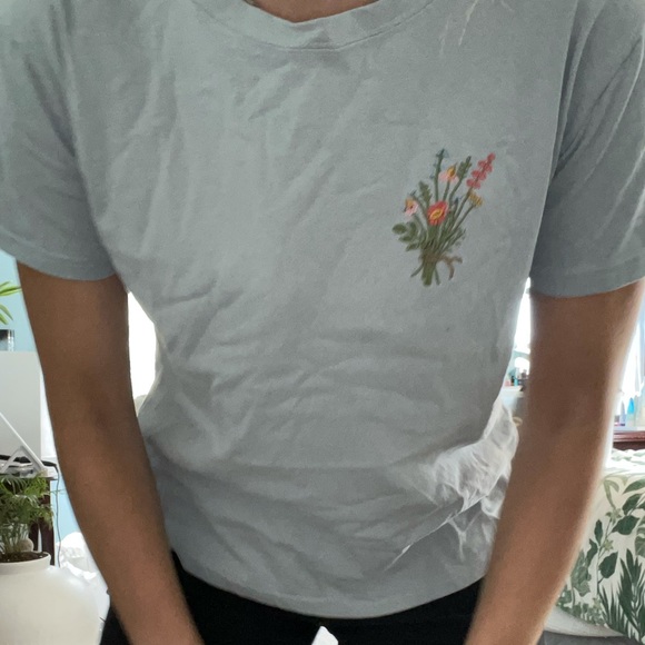 Tee Shirt with Flower Detail - Picture 4 of 5